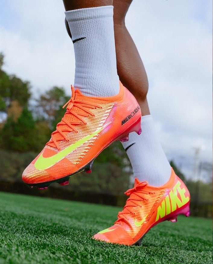 NIKE FIRM GROUND