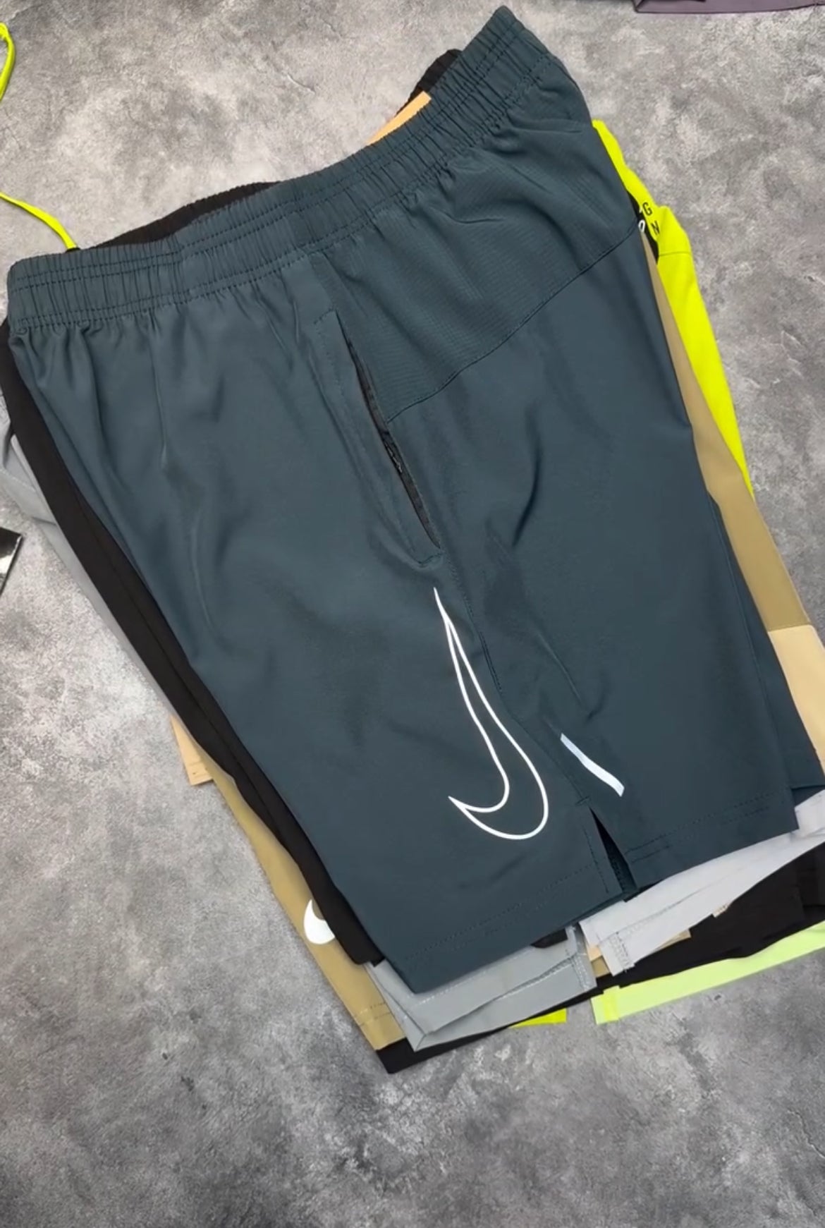 NIKE TRAINERS ORIGINAL SHORT #D976