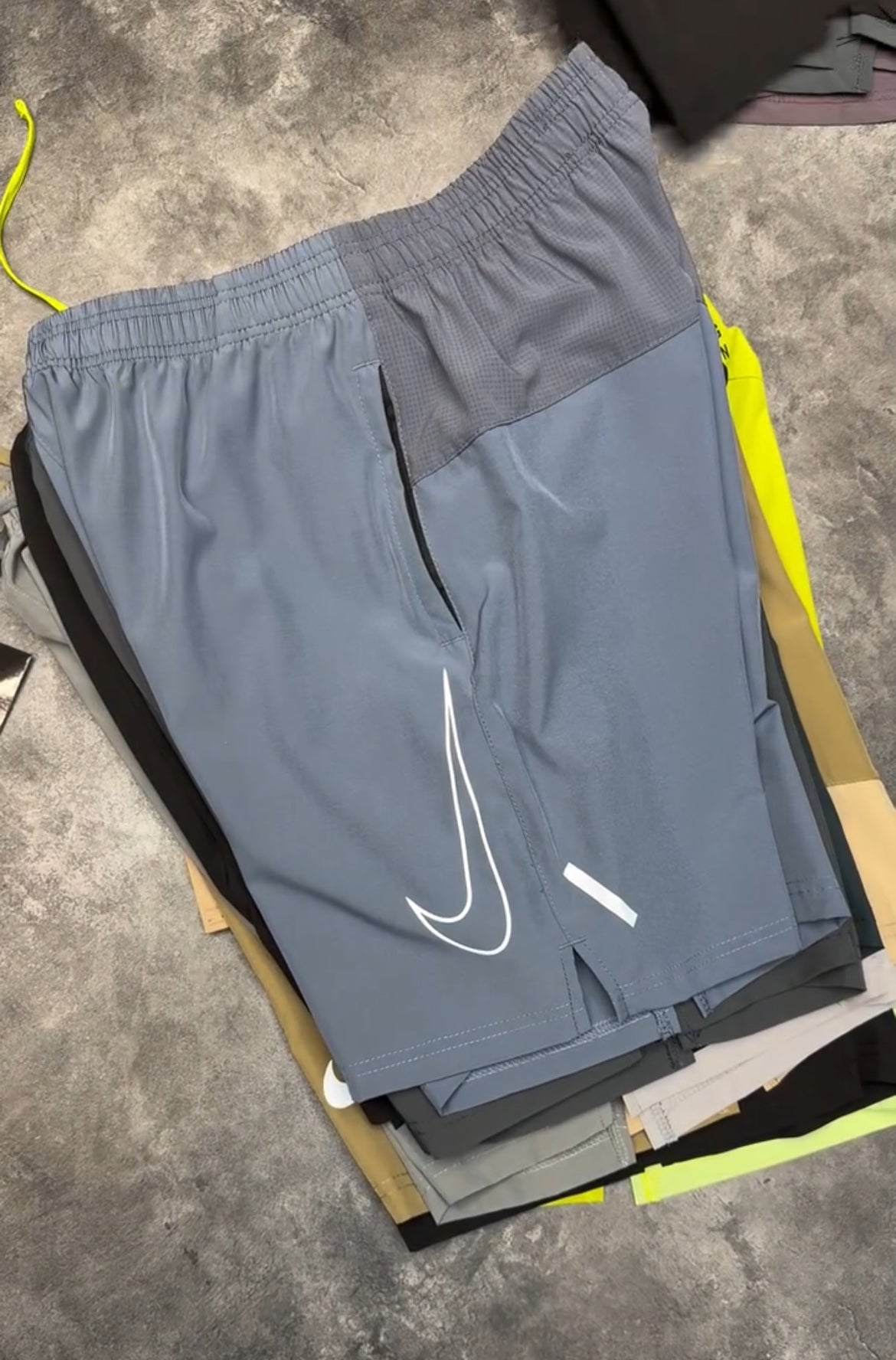 NIKE TRAINERS ORIGINAL SHORT #D976