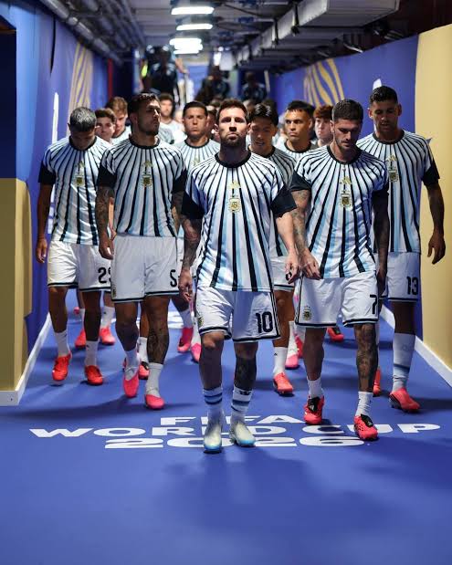 Argantina pre-match world cup jersey 26