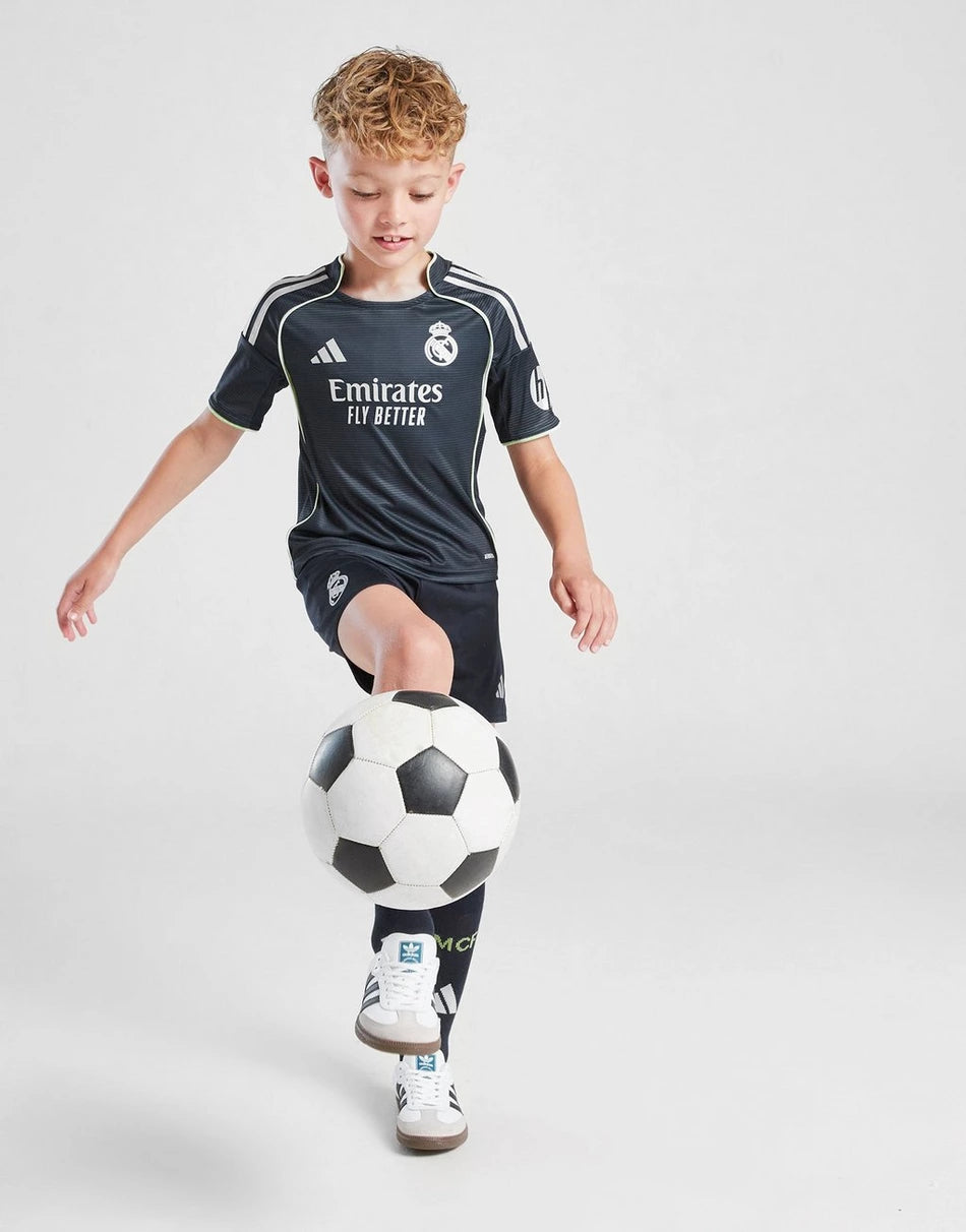 Real Madrid 25/26 Away Kids kit