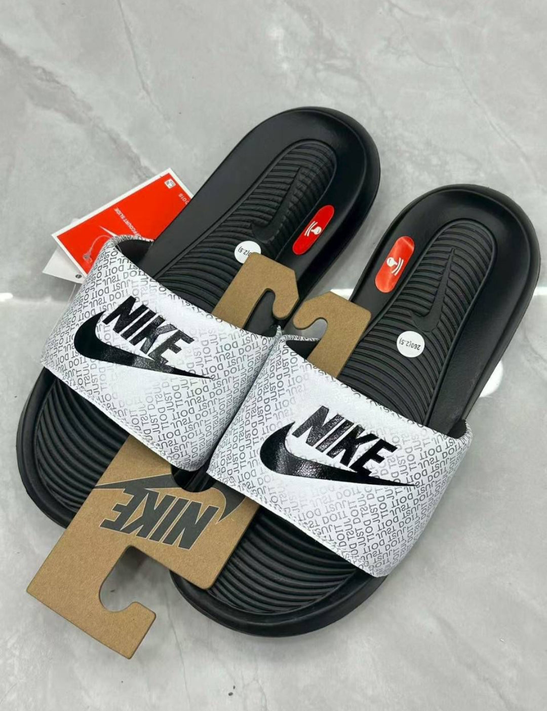 Nike Victori One Slide