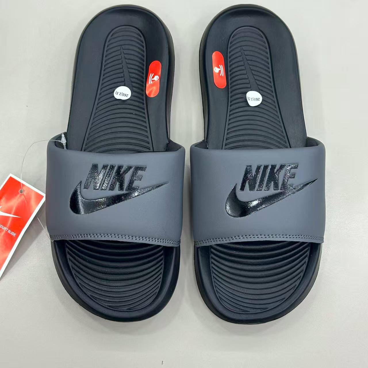 Nike Victori One Everyday Slip-On